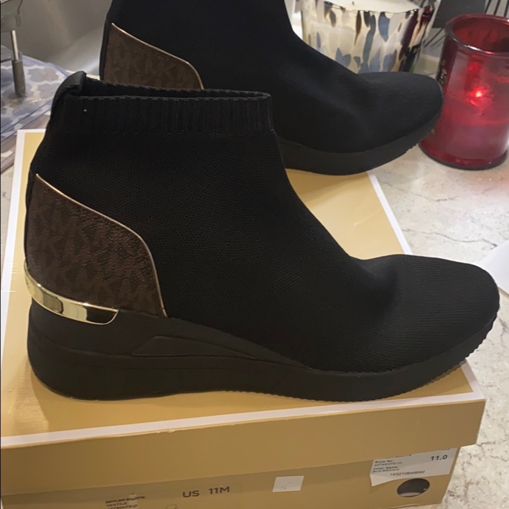 🖤MICHAEL KORS SOCK ANKLE BOOT🖤